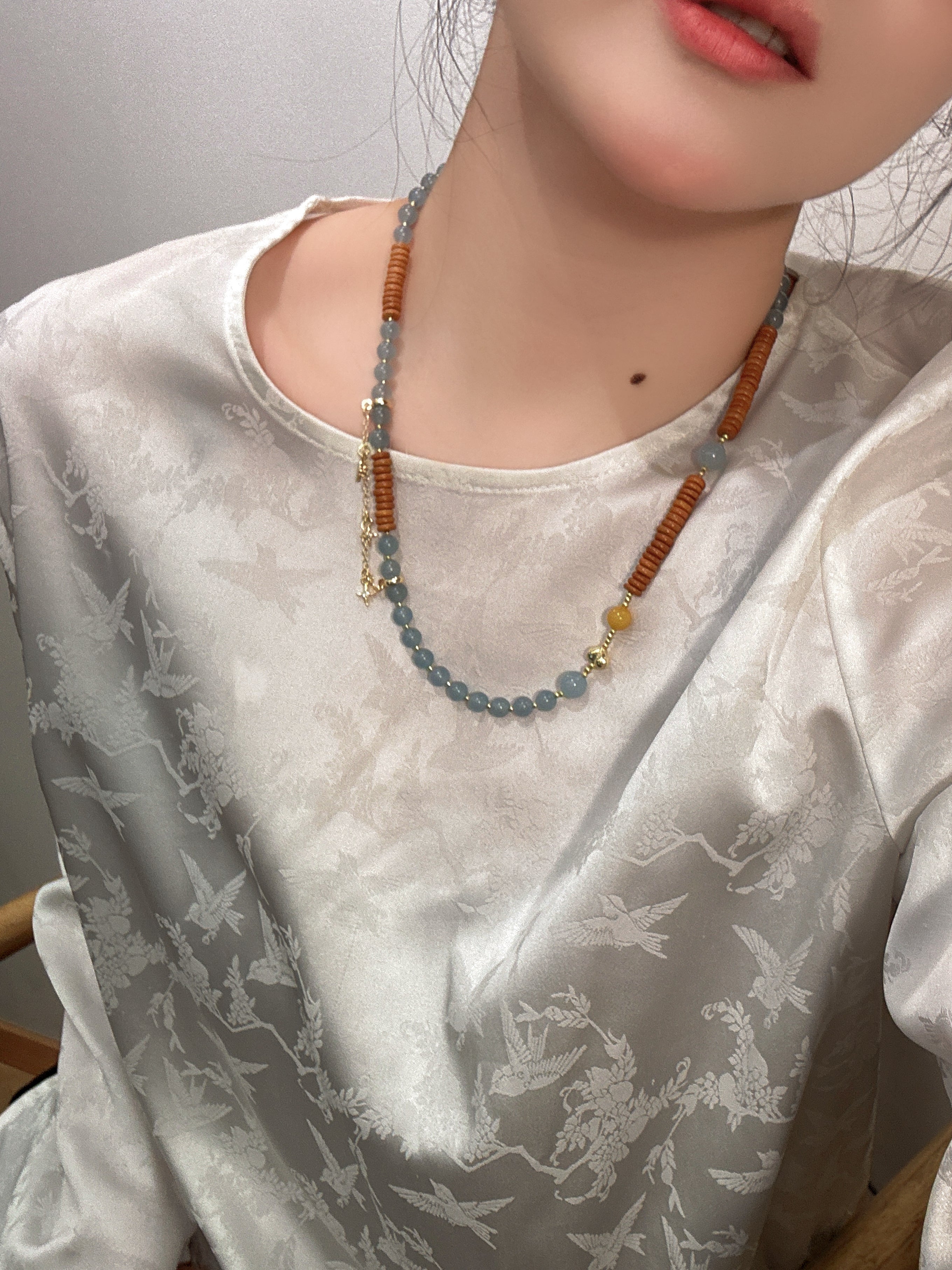 Natural Blue Chalcedony Fashion Necklace