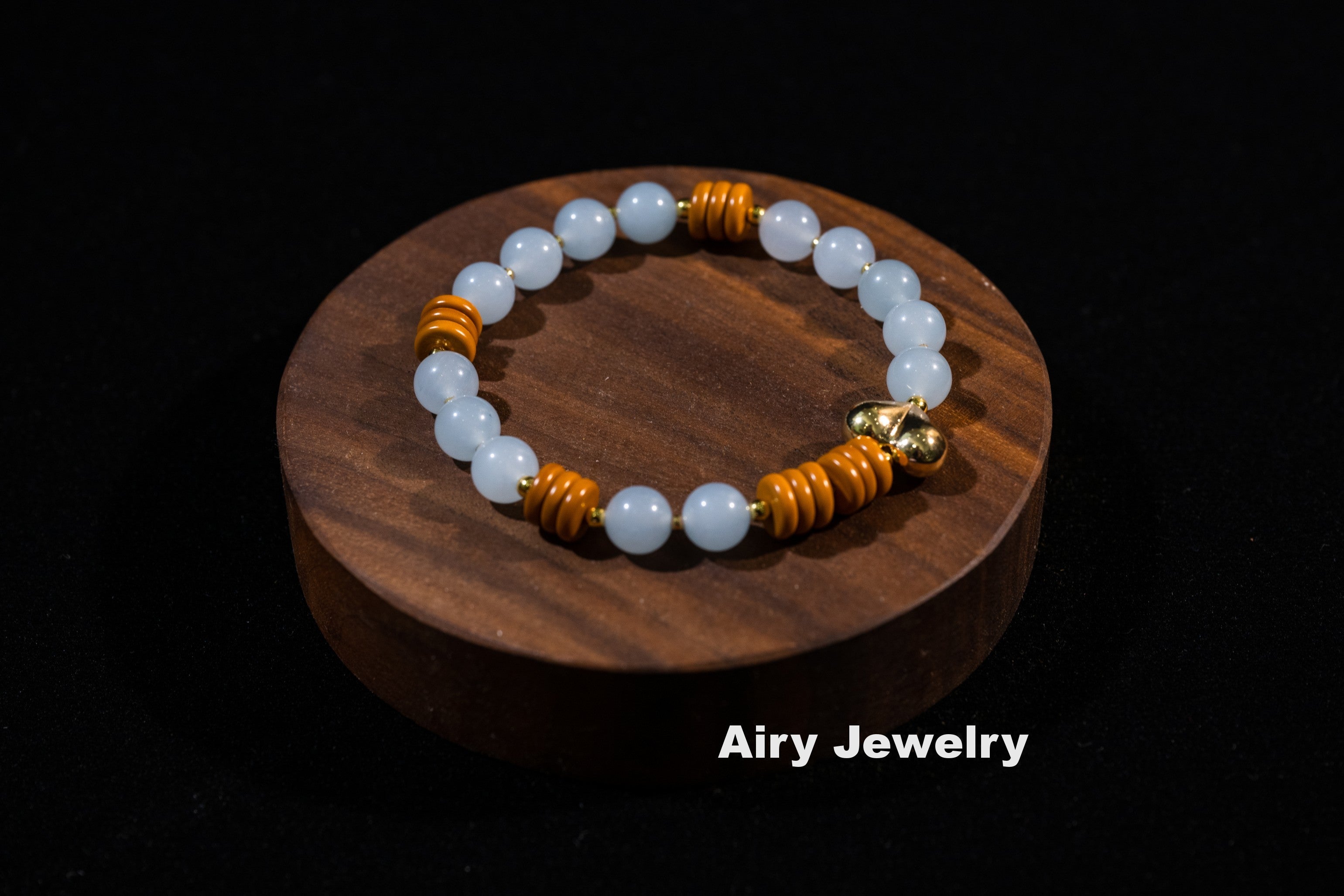 Natural Blue Chalcedony Fashion Bracelet