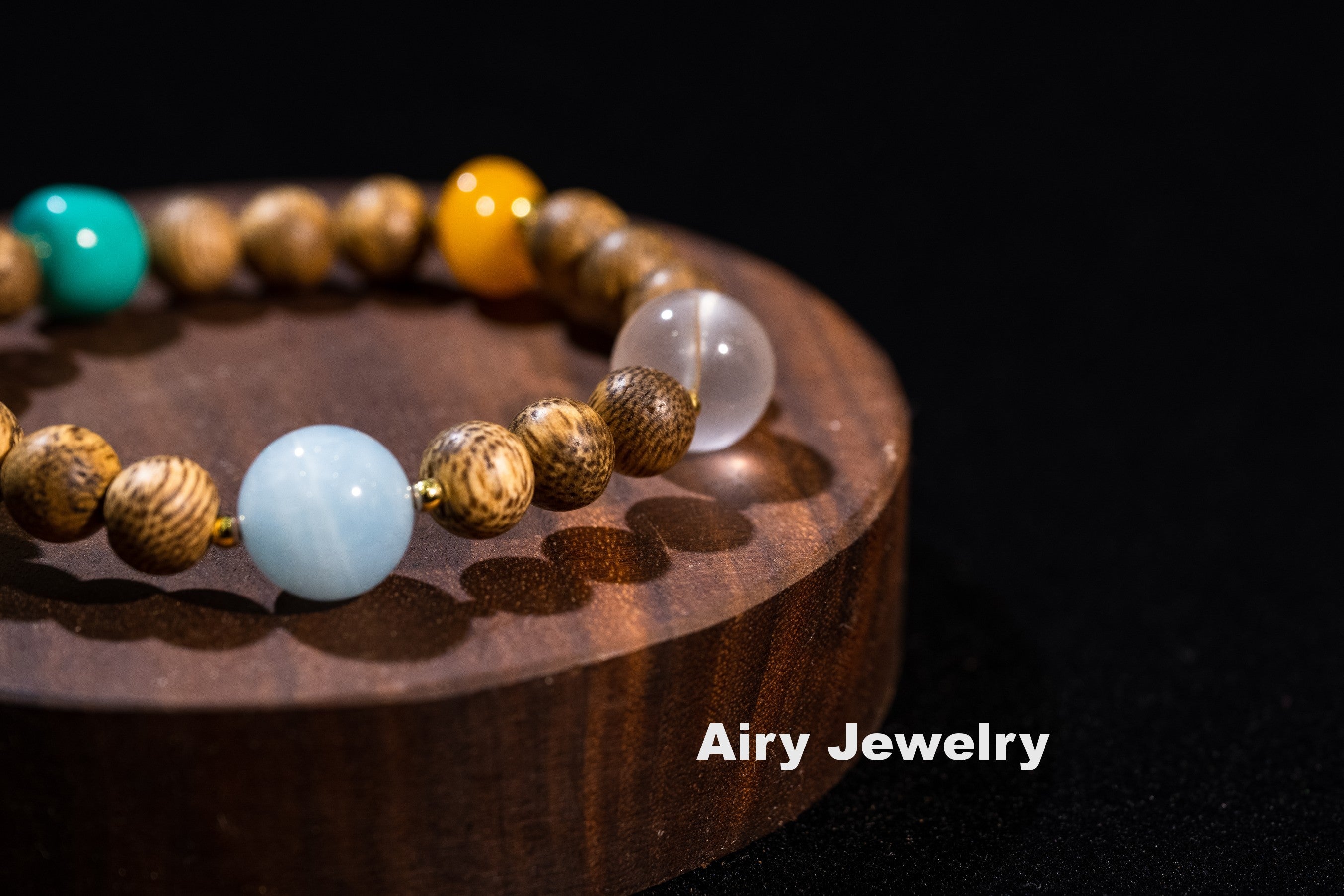 Original handmade bracelet made of agarwood gemstones