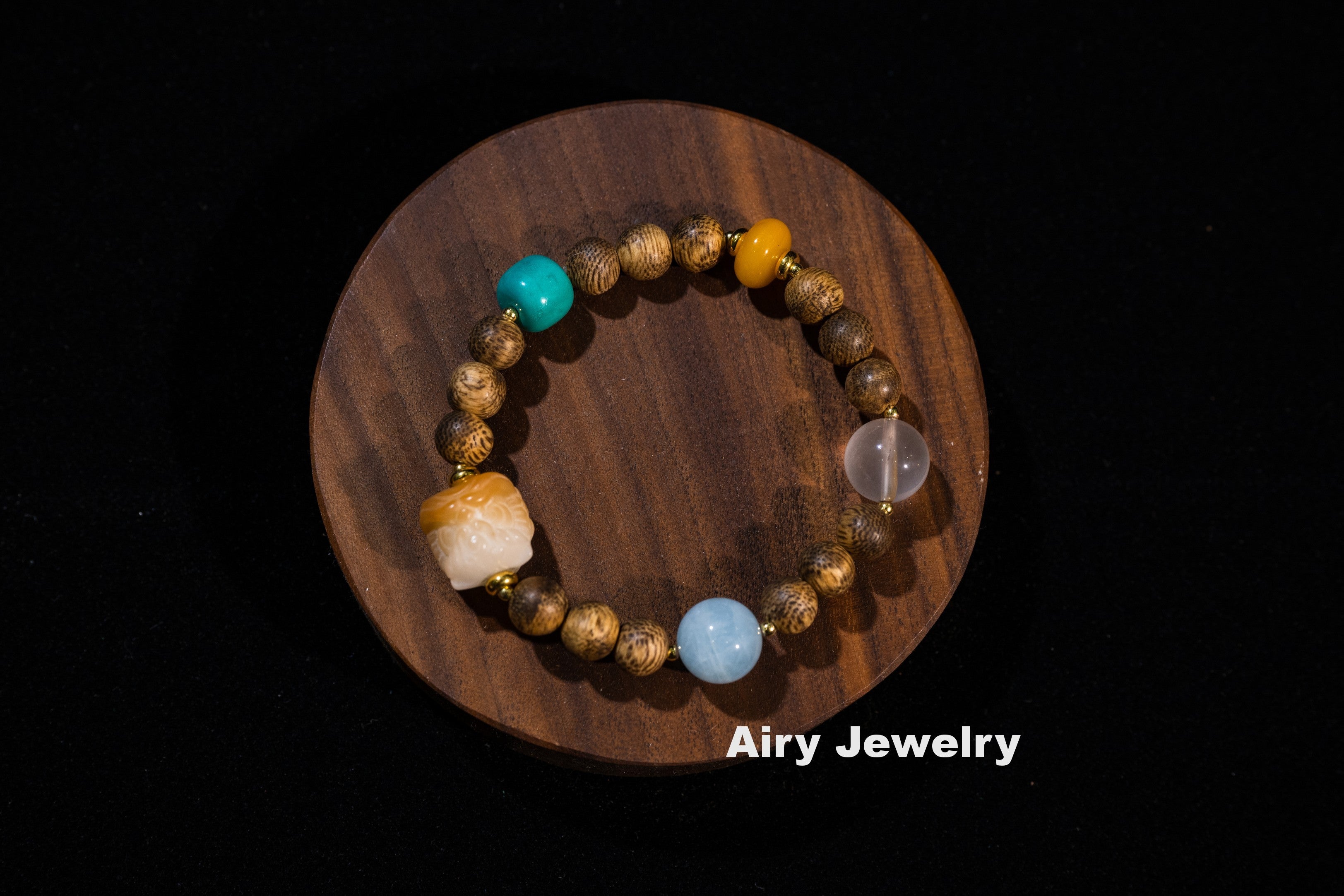 Original handmade bracelet made of agarwood gemstones