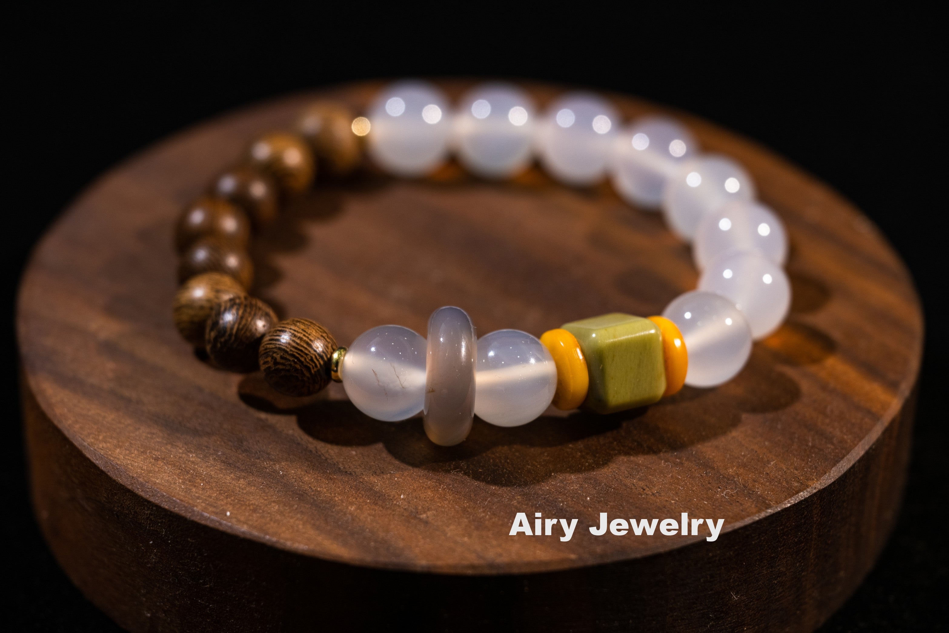 Agate and amber wood bead bracelet