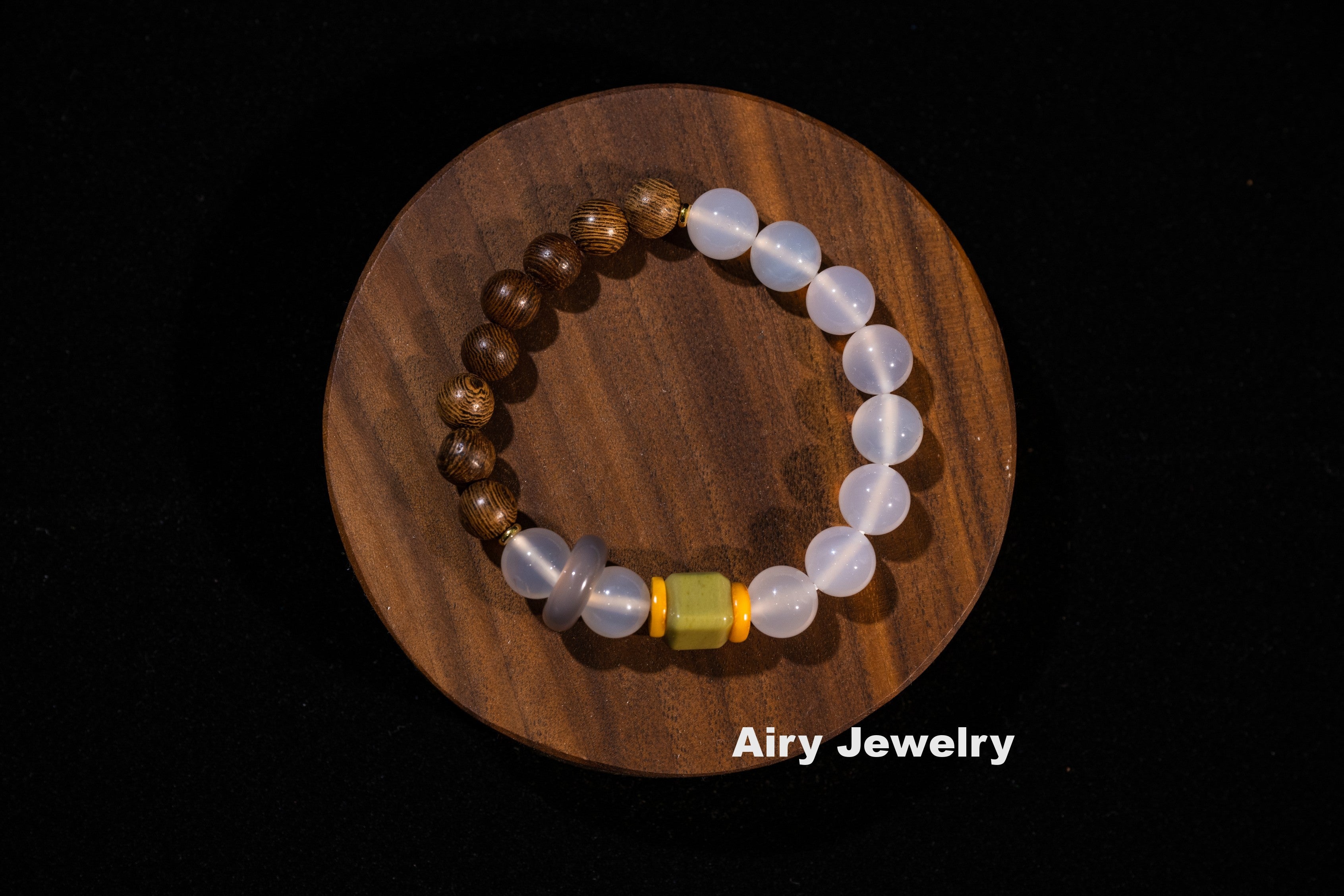 Agate and amber wood bead bracelet